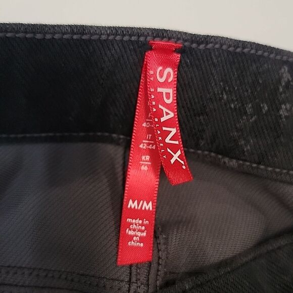 SPANX Jean-ish Marble Shaping Leggings size M - Picture 8 of 9